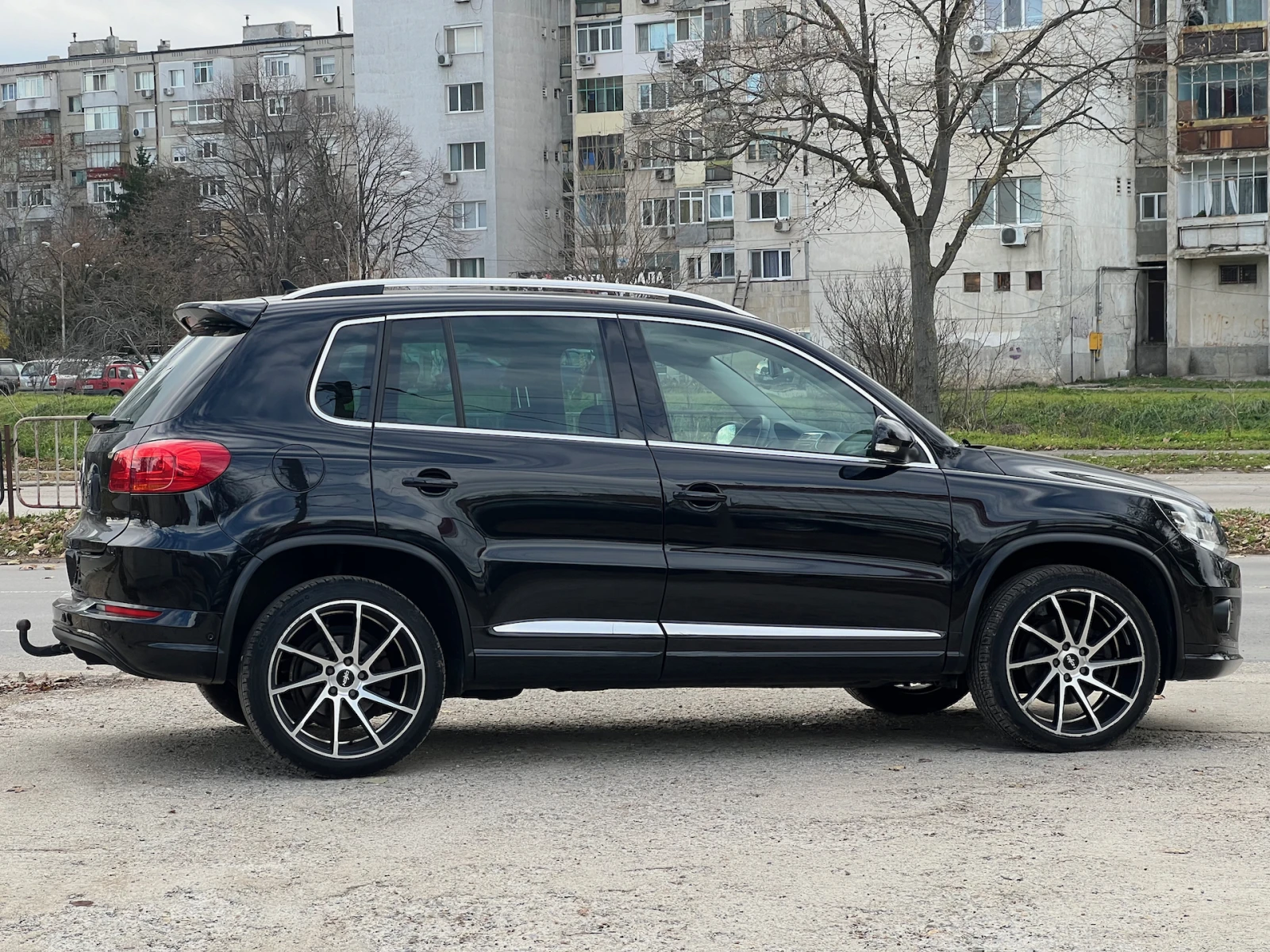 VW Tiguan 2.0 TSI 4x4 R-Line LED Pano Navi DSG - изображение 7