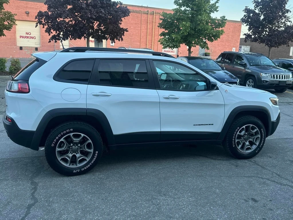 Jeep Cherokee  - изображение 3