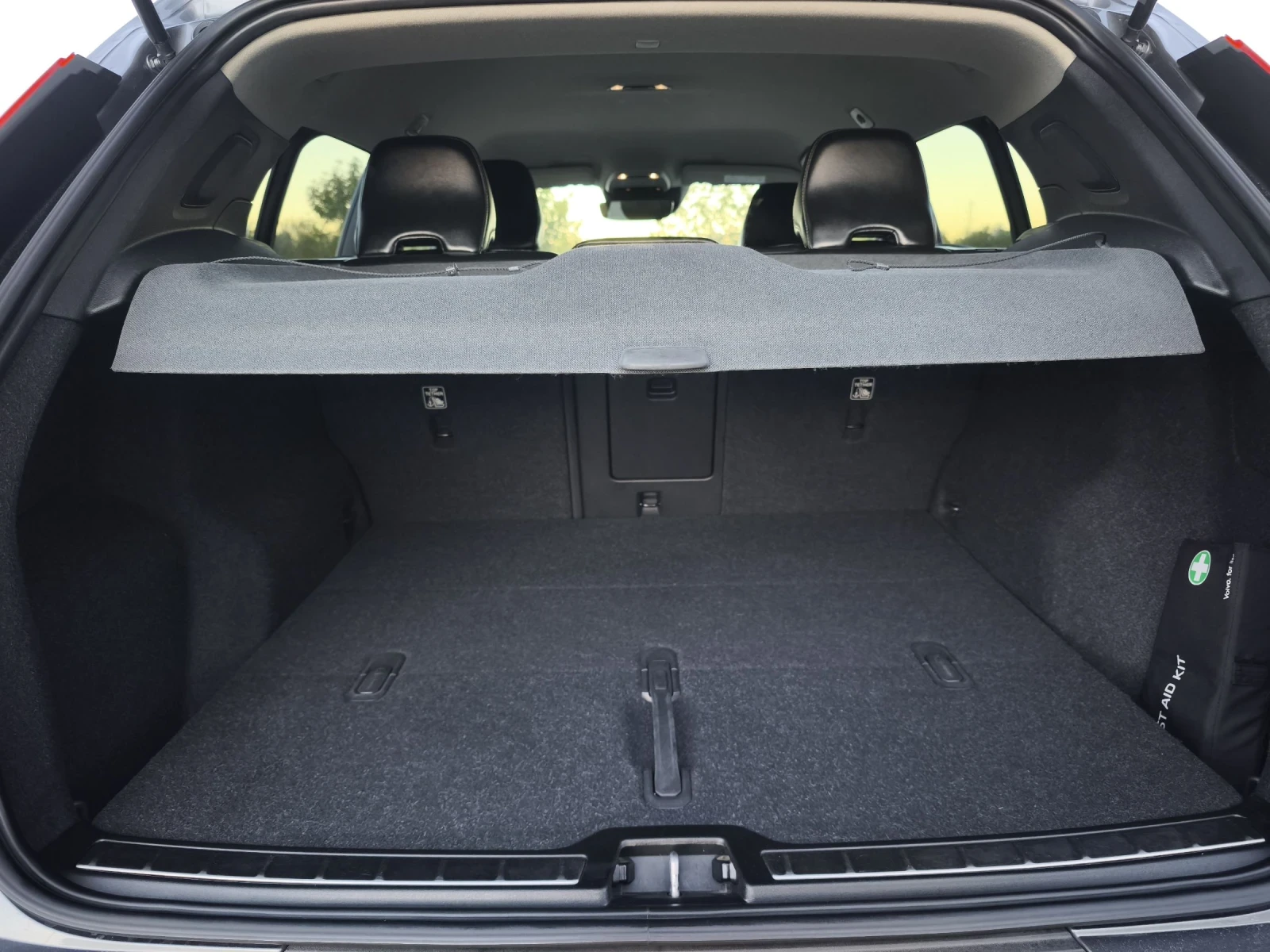 Volvo XC40 2.0d 150kc MOMENTUM FULL SERVICE IN VOLVO  | Mobile.bg   11