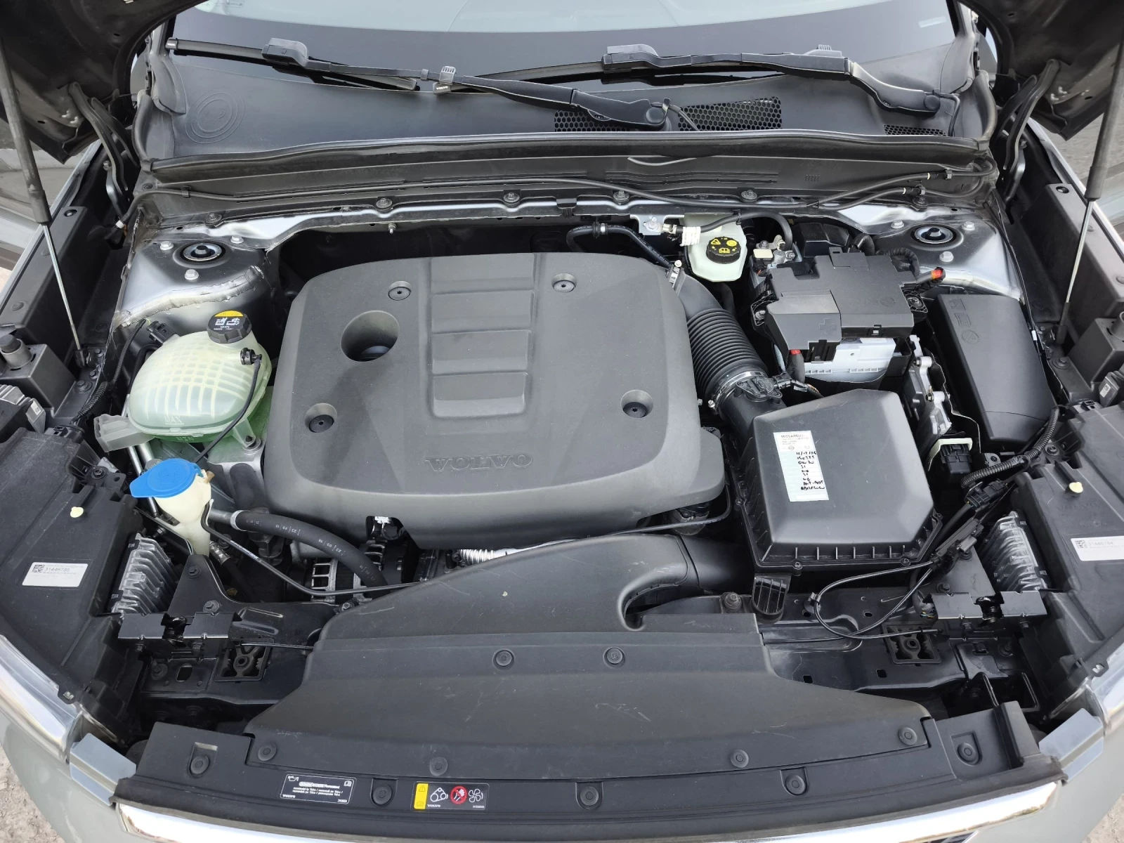 Volvo XC40 2.0d 150kc MOMENTUM FULL SERVICE IN VOLVO  | Mobile.bg   15