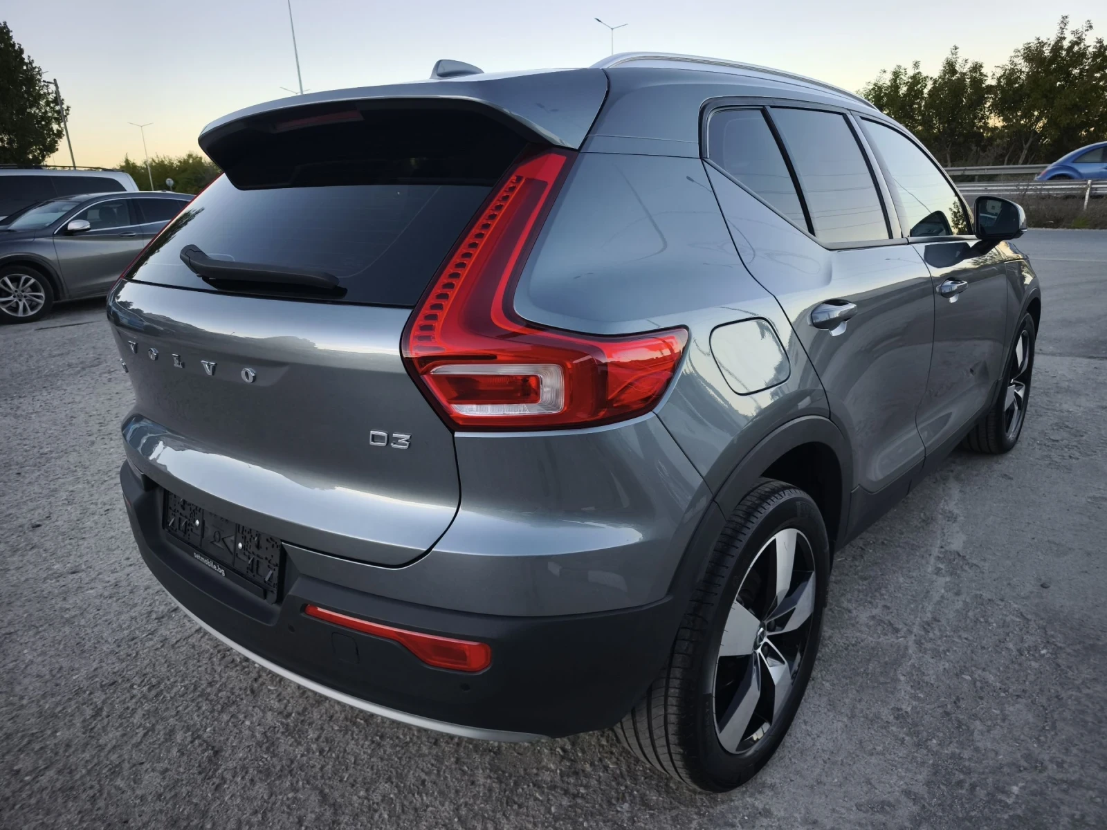 Volvo XC40 2.0d 150kc MOMENTUM FULL SERVICE IN VOLVO  - изображение 4