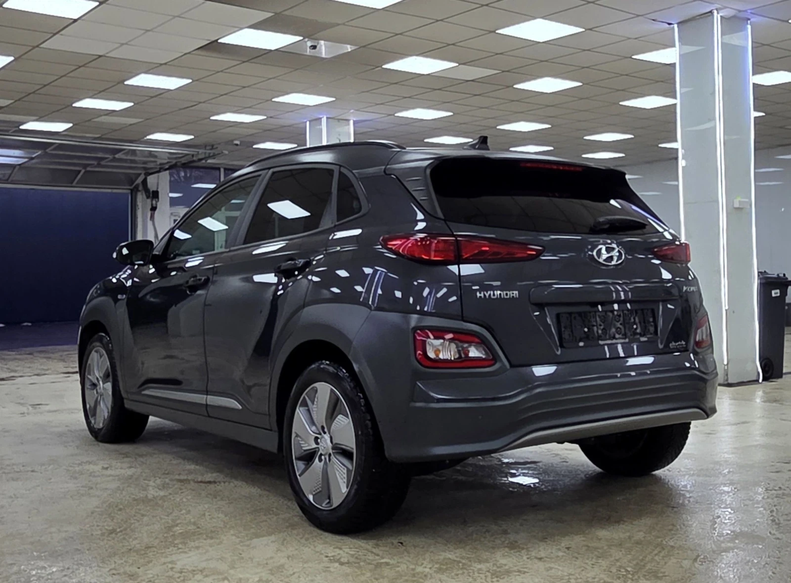 Hyundai Kona 64KWh/Premium/Blue Link/SOH100%, снимка 4 - Автомобили и джипове - 54600269