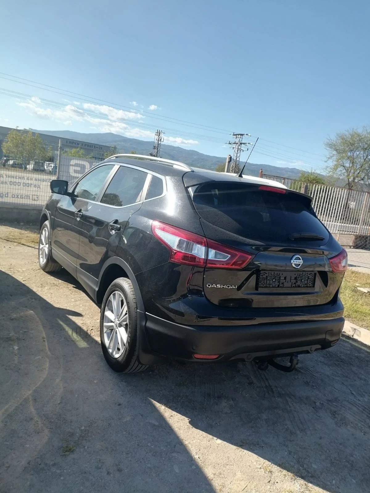 Nissan Qashqai, снимка 16 - Автомобили и джипове - 55848880