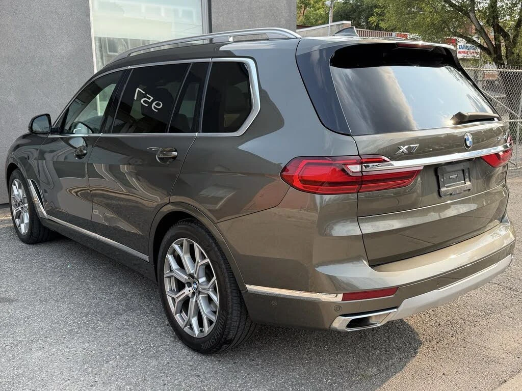 BMW X7 xDrive40i/HK/HUD/ПАНОРАМА/360 КАМЕРИ/ВЪЗДУХ/КРИСТА, снимка 3 - Автомобили и джипове - 56149928