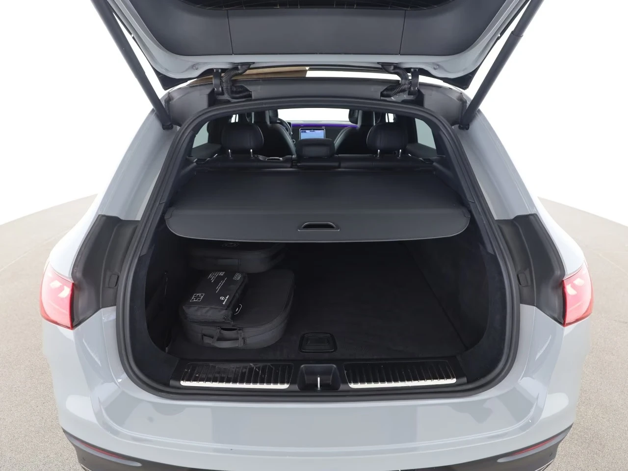 Mercedes-Benz EQE 350 SUV 4-MATIC AMG BURMESTER PANORAMA , снимка 16 - Автомобили и джипове - 56165937
