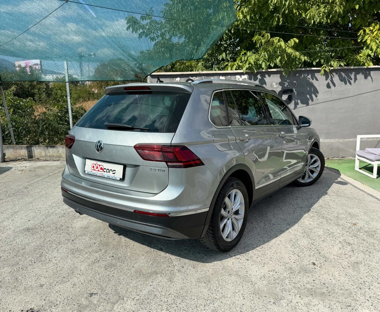 VW Tiguan 2.0TDI DSG HIGHLINE, снимка 4 - Автомобили и джипове - 56254672