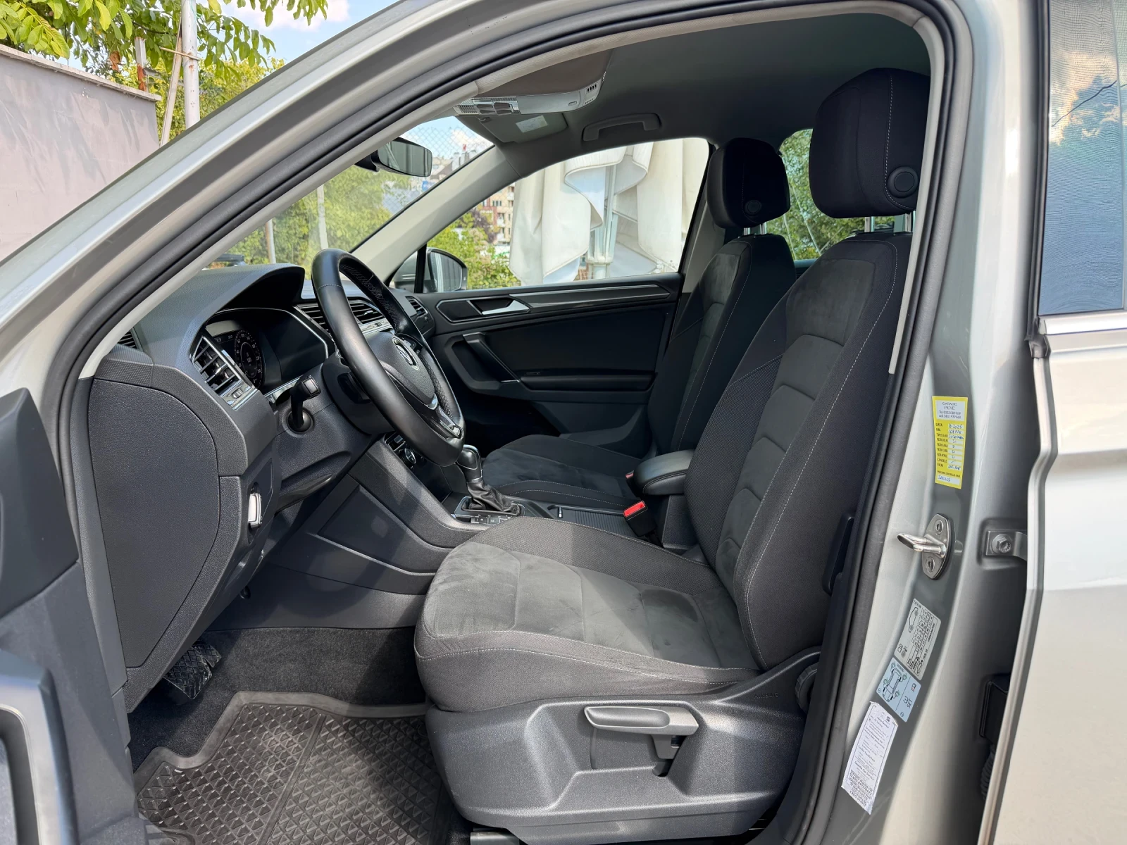 VW Tiguan 2.0TDI DSG HIGHLINE, снимка 8 - Автомобили и джипове - 56254672