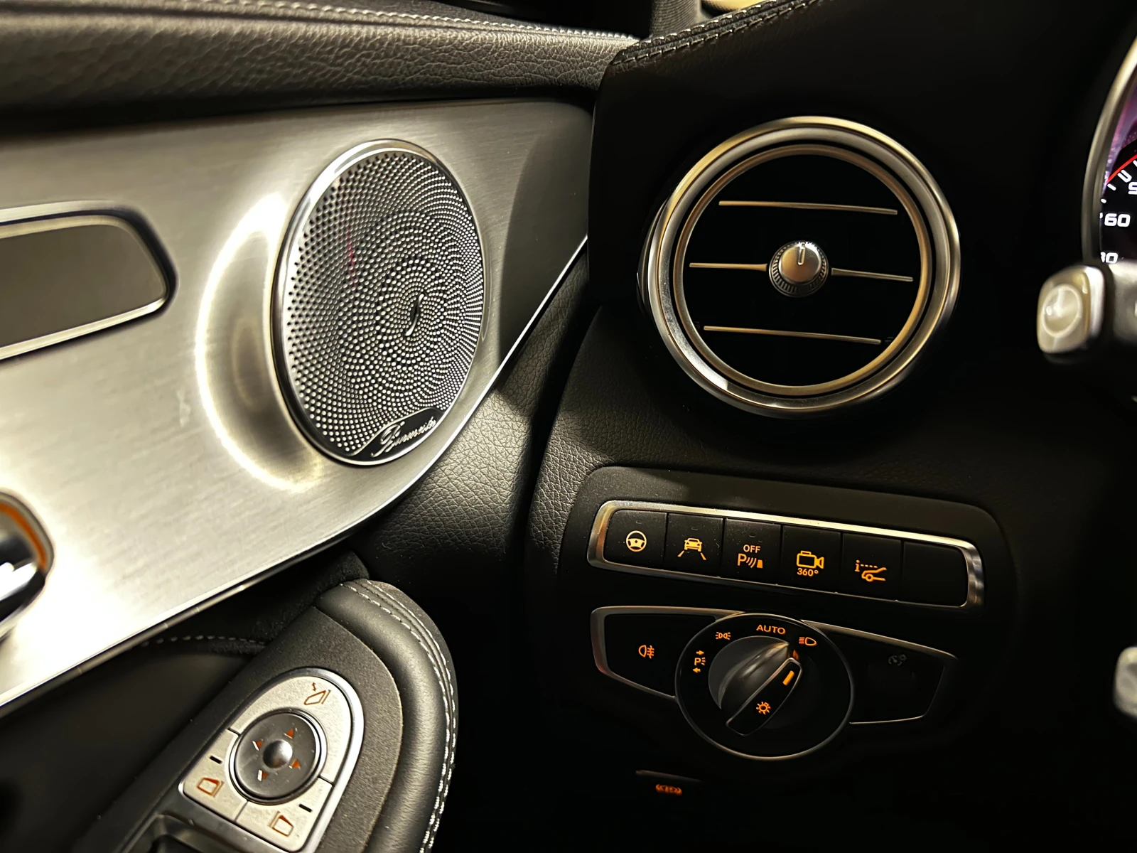 Mercedes-Benz GLC 63 AMG S, снимка 9 - Автомобили и джипове - 56634038