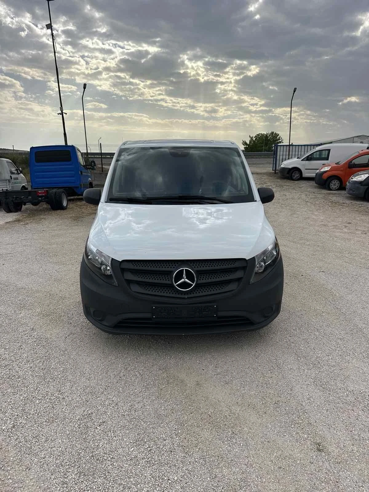 Mercedes-Benz Vito  - изображение 2