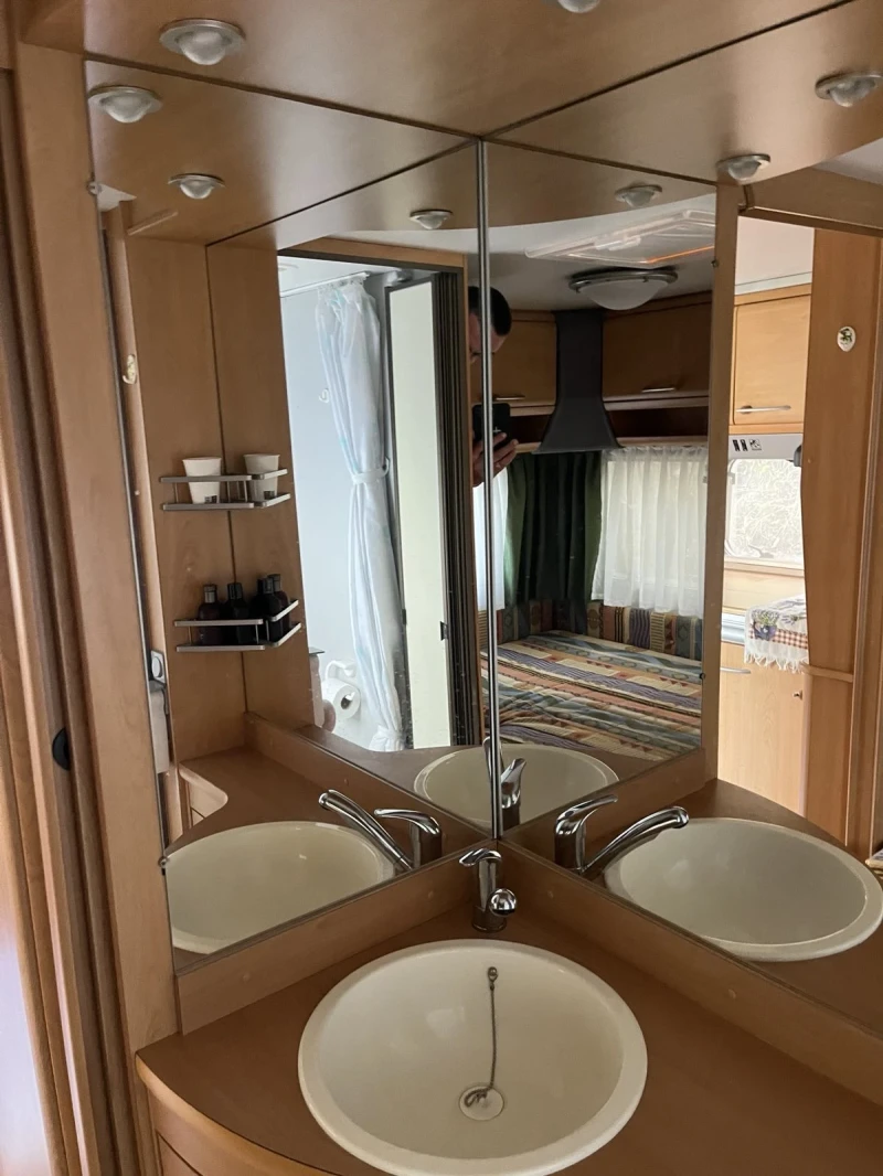 Каравана Knaus Sudwind 500, снимка 14 - Каравани и кемпери - 52372347