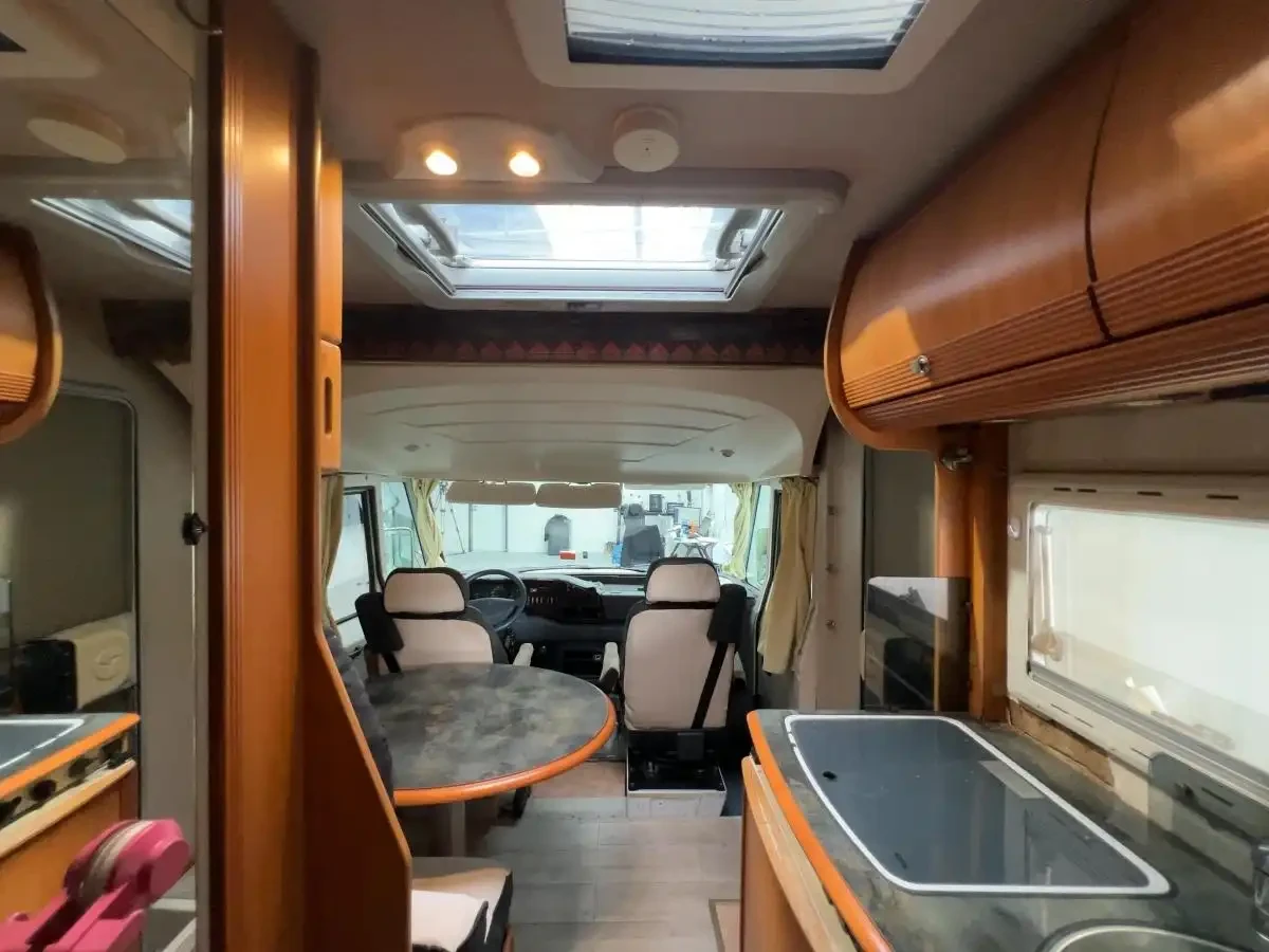 Кемпер Pilote Galaxy 871, снимка 9 - Каравани и кемпери - 56092376