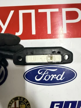 84840-02060  Бутон за отваряне на заден капак TOYOTA YARIS 2018 84840-02060, снимка 3 - Части - 52631111