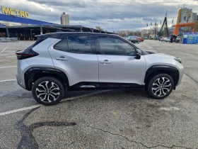 Toyota Yaris Cross Black Edition - 43500 лв. / 22241.20 € - 96215853 2