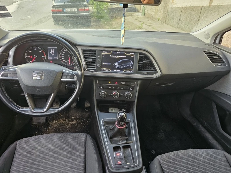 Seat Leon 1.6tdi Лед Ксенон Наеи, снимка 2 - Автомобили и джипове - 46668168