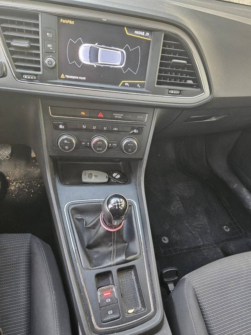 Seat Leon 1.6tdi Лед Ксенон Наеи, снимка 3 - Автомобили и джипове - 46668168