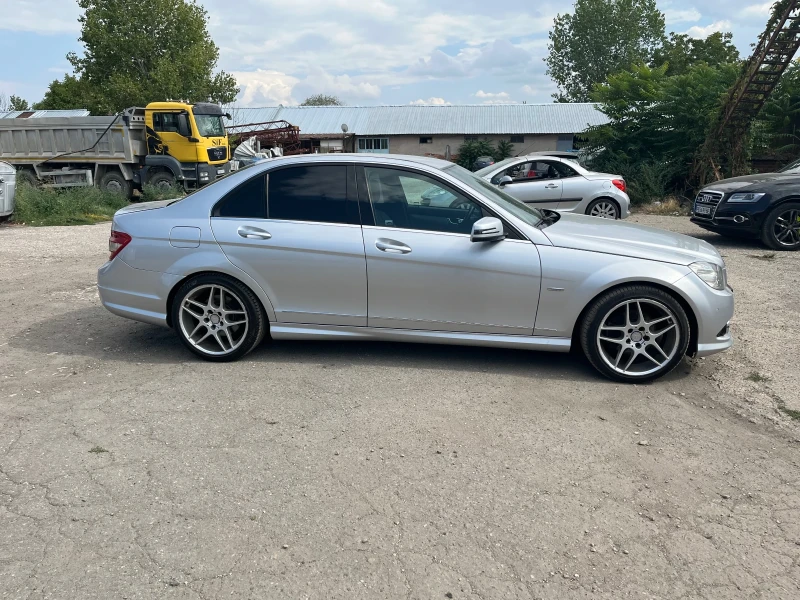 Mercedes-Benz C 220 AMG packet Avantgarde Navi , снимка 9 - Автомобили и джипове - 47113938