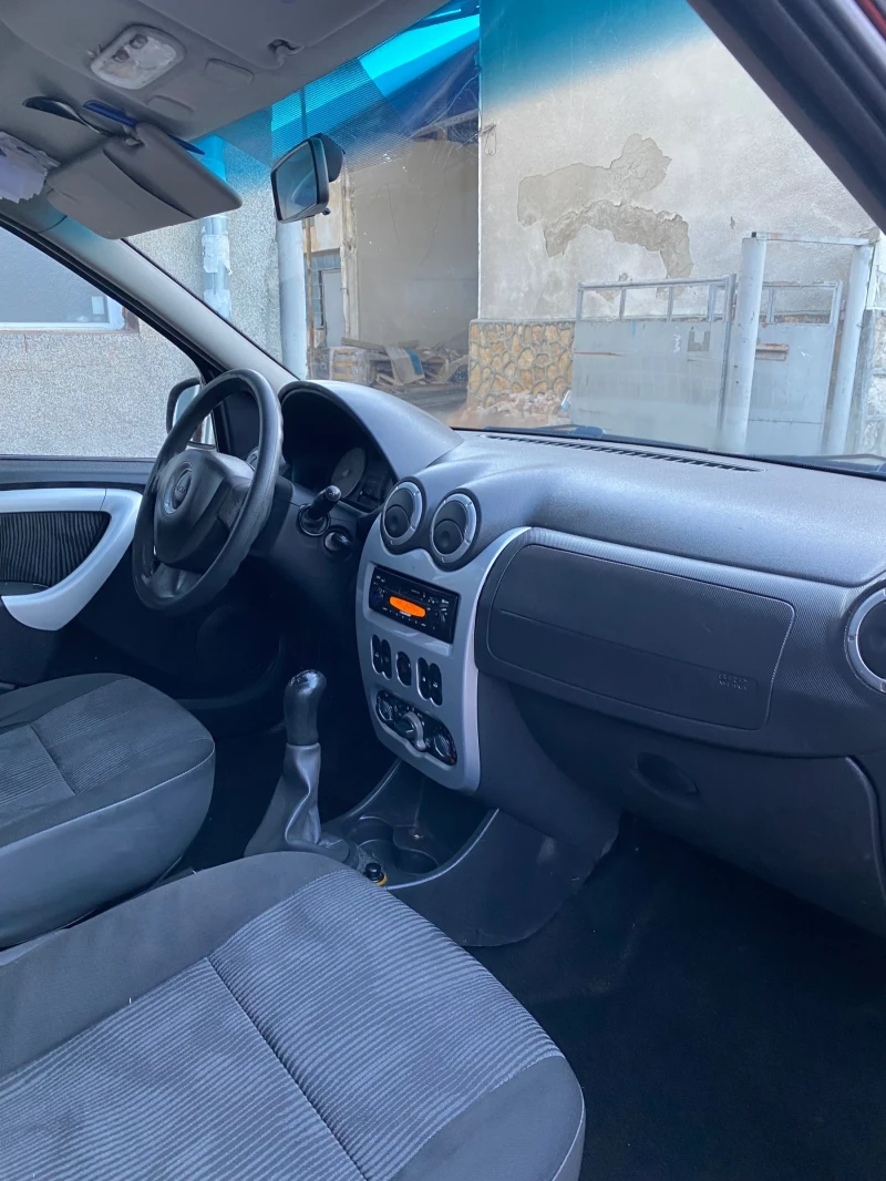 Dacia Logan 1.6 16V, снимка 8 - Автомобили и джипове - 47652477