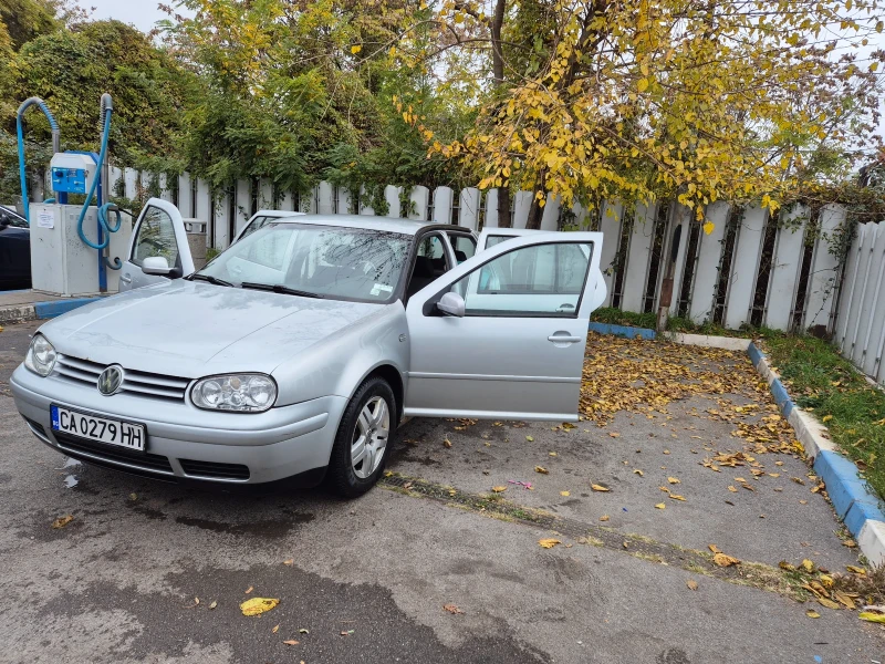 VW Golf 1.6 16V, снимка 3 - Автомобили и джипове - 47896560