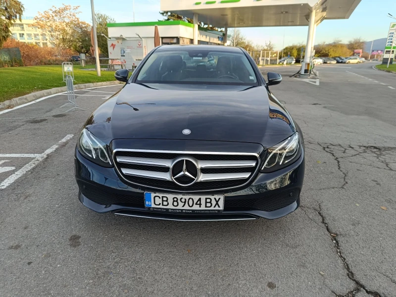 Mercedes-Benz E 220 4 MATIC, снимка 2 - Автомобили и джипове - 48016204