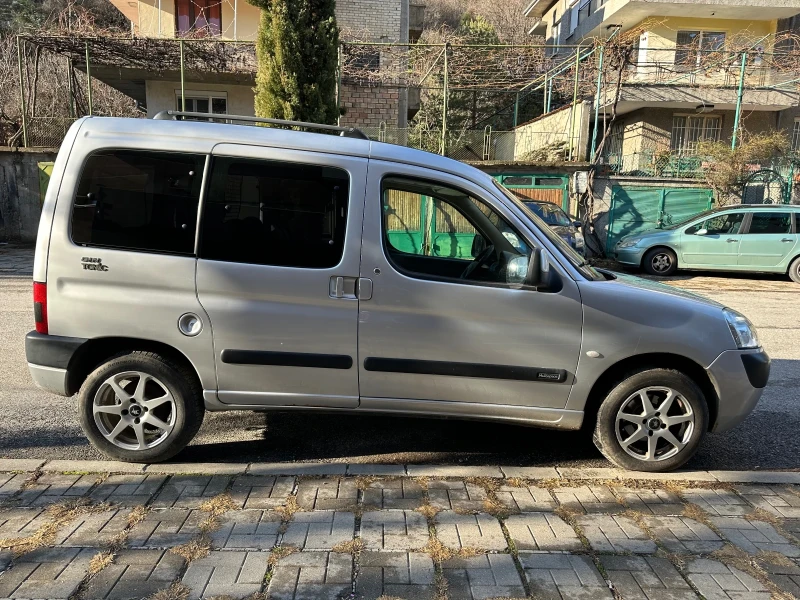 Citroen Berlingo 1.6 MULTISPACE, снимка 4 - Автомобили и джипове - 48431647