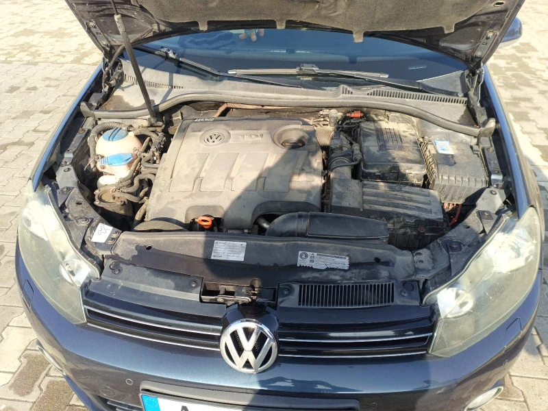 VW Golf 1.6 комби, снимка 8 - Автомобили и джипове - 48883234