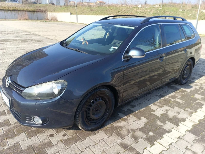 VW Golf 1.6 комби, снимка 1 - Автомобили и джипове - 48883234