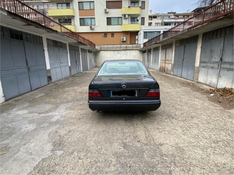 Mercedes-Benz 124 2.3 16V, снимка 5 - Автомобили и джипове - 49148822