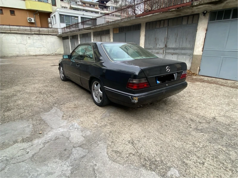 Mercedes-Benz 124 2.3 16V, снимка 4 - Автомобили и джипове - 49148822