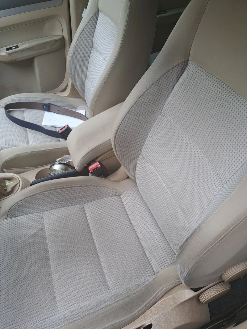 VW Touran Tauran, снимка 10 - Автомобили и джипове - 53214637