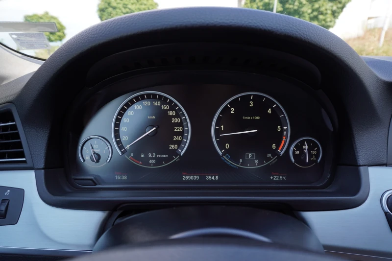 BMW 530 F11 LCI, снимка 15 - Автомобили и джипове - 51231136