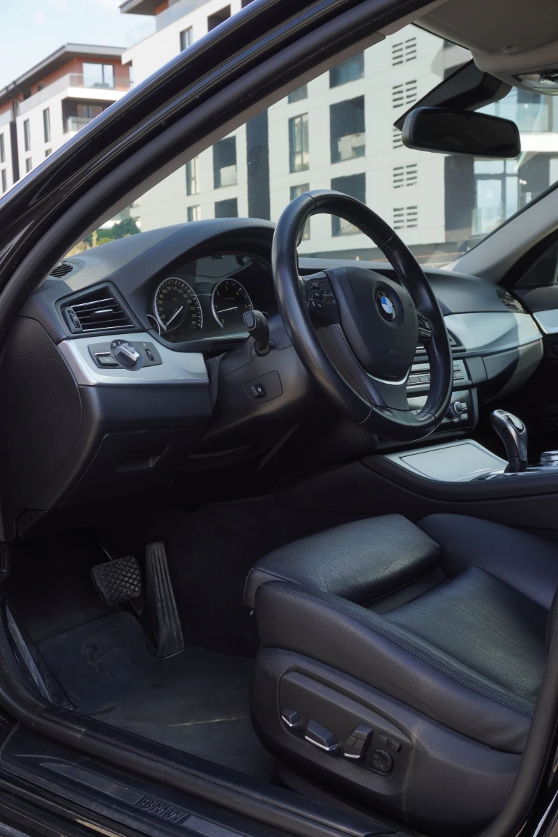 BMW 530 F11 LCI, снимка 8 - Автомобили и джипове - 51231136