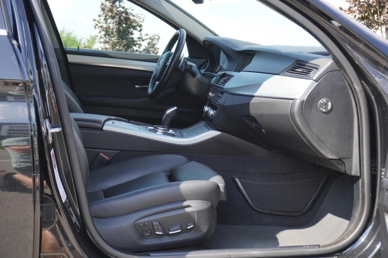 BMW 530 F11 LCI, снимка 12 - Автомобили и джипове - 51231136