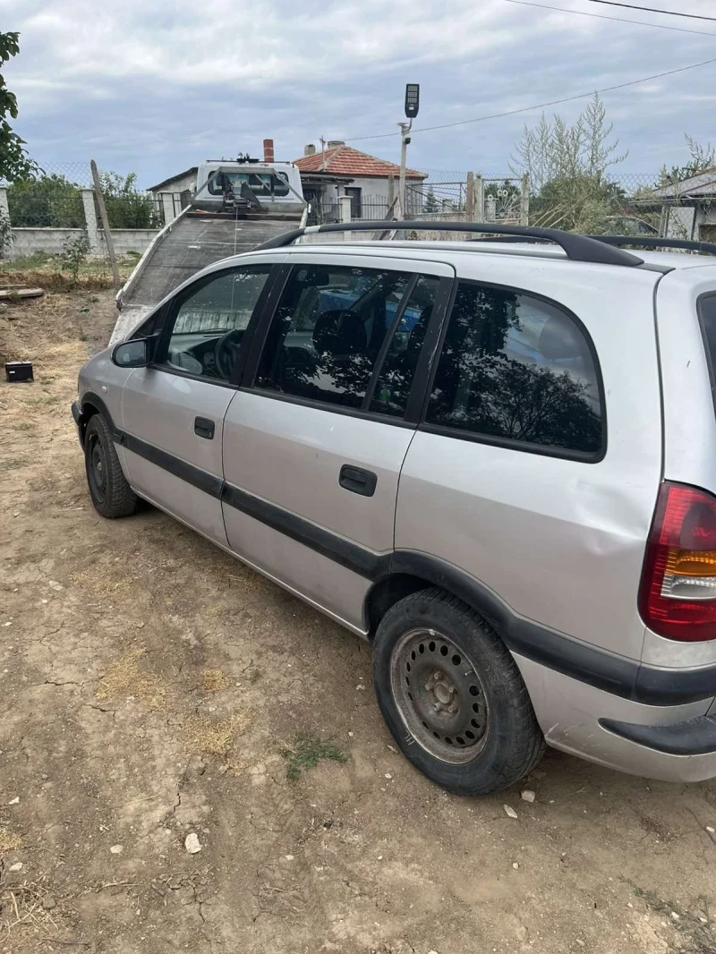 Opel Zafira 2.0D, снимка 4 - Автомобили и джипове - 51262161