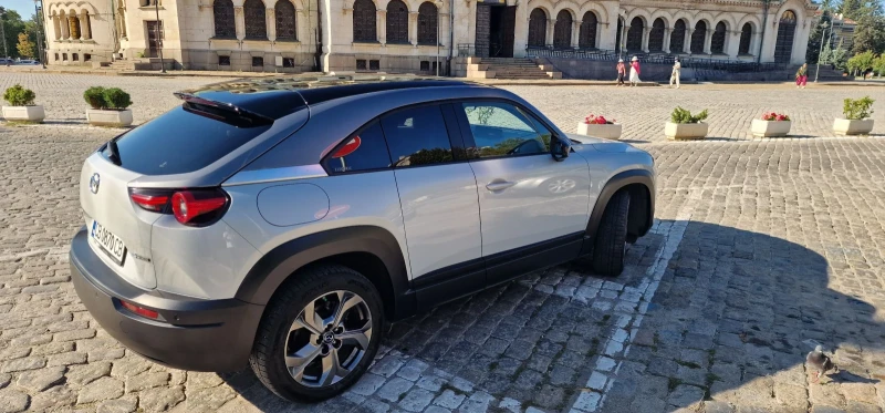 Mazda MX-30 Launch Edition - В гаранция, снимка 5 - Автомобили и джипове - 52461351