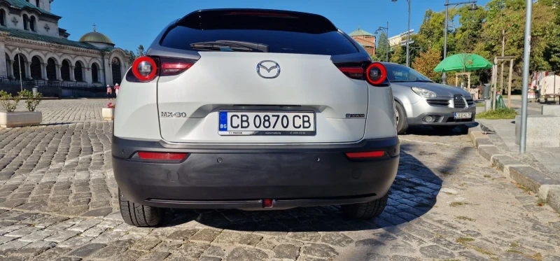 Mazda MX-30 Launch Edition - В гаранция, снимка 4 - Автомобили и джипове - 52461351