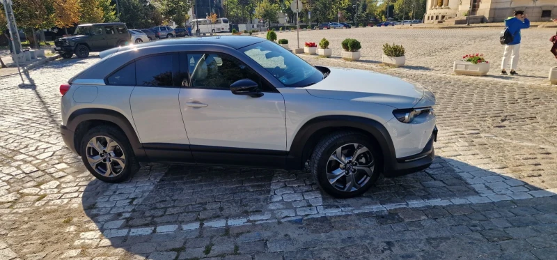 Mazda MX-30 Launch Edition - В гаранция, снимка 7 - Автомобили и джипове - 52461351