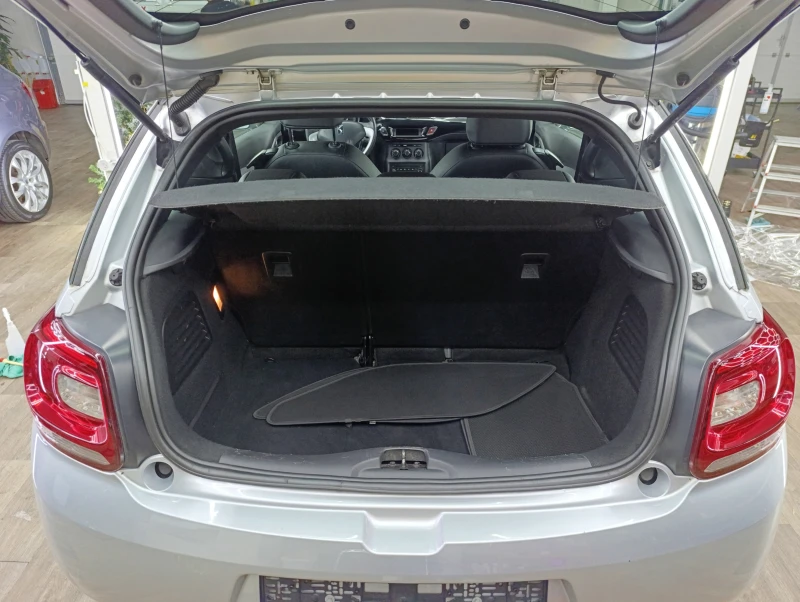 DS DS 3 1.4 VTi Chic, снимка 11 - Автомобили и джипове - 52853836