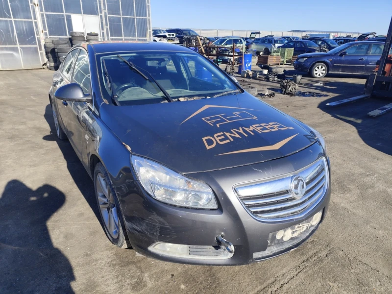 Opel Insignia 2.0CDTI, снимка 2 - Автомобили и джипове - 53072979