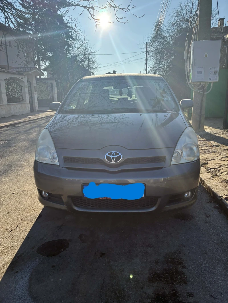 Toyota Corolla verso, снимка 11 - Автомобили и джипове - 53192382