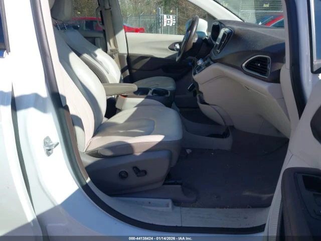 Chrysler Pacifica TOURING L - изображение 7