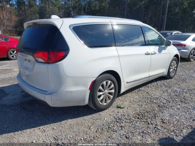 Chrysler Pacifica TOURING L - изображение 6