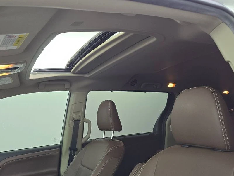 Toyota Sienna 3.5 2GR Automatic КРАЙНА ЦЕНА: 24132 EUR, снимка 16 - Автомобили и джипове - 55966880