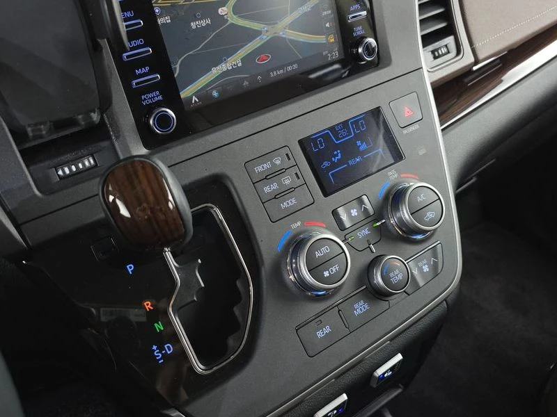 Toyota Sienna 3.5 2GR Automatic КРАЙНА ЦЕНА: 24132 EUR, снимка 9 - Автомобили и джипове - 55966880