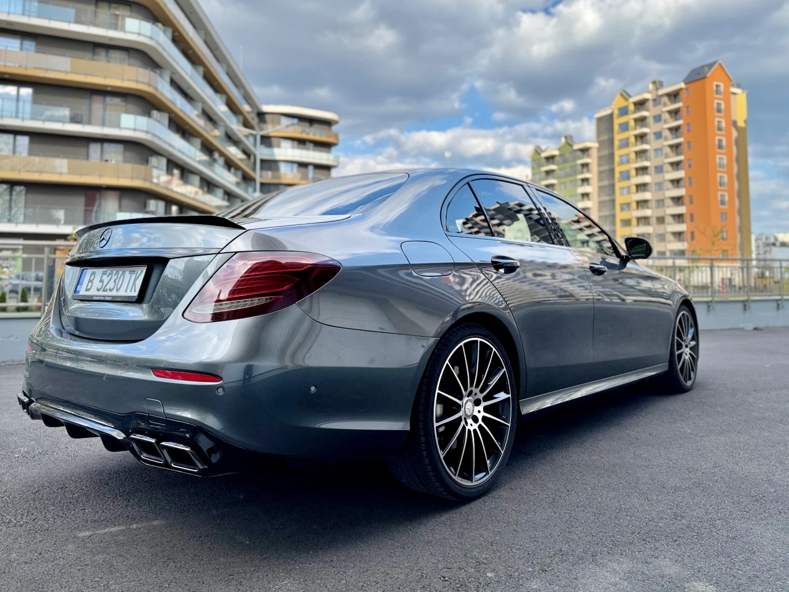 Mercedes-Benz E 350 AMG Line - изображение 3