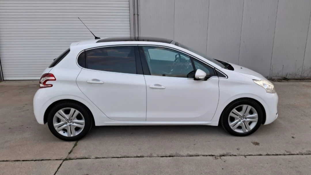 Peugeot 208  - изображение 4