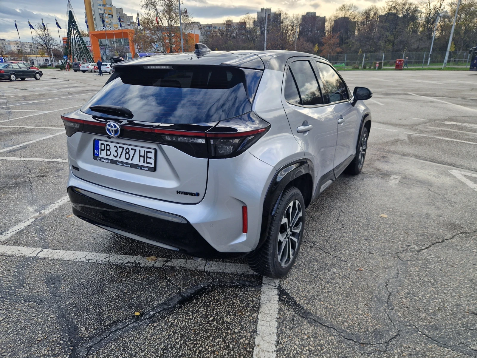 Toyota Yaris Cross Black Edition - изображение 4