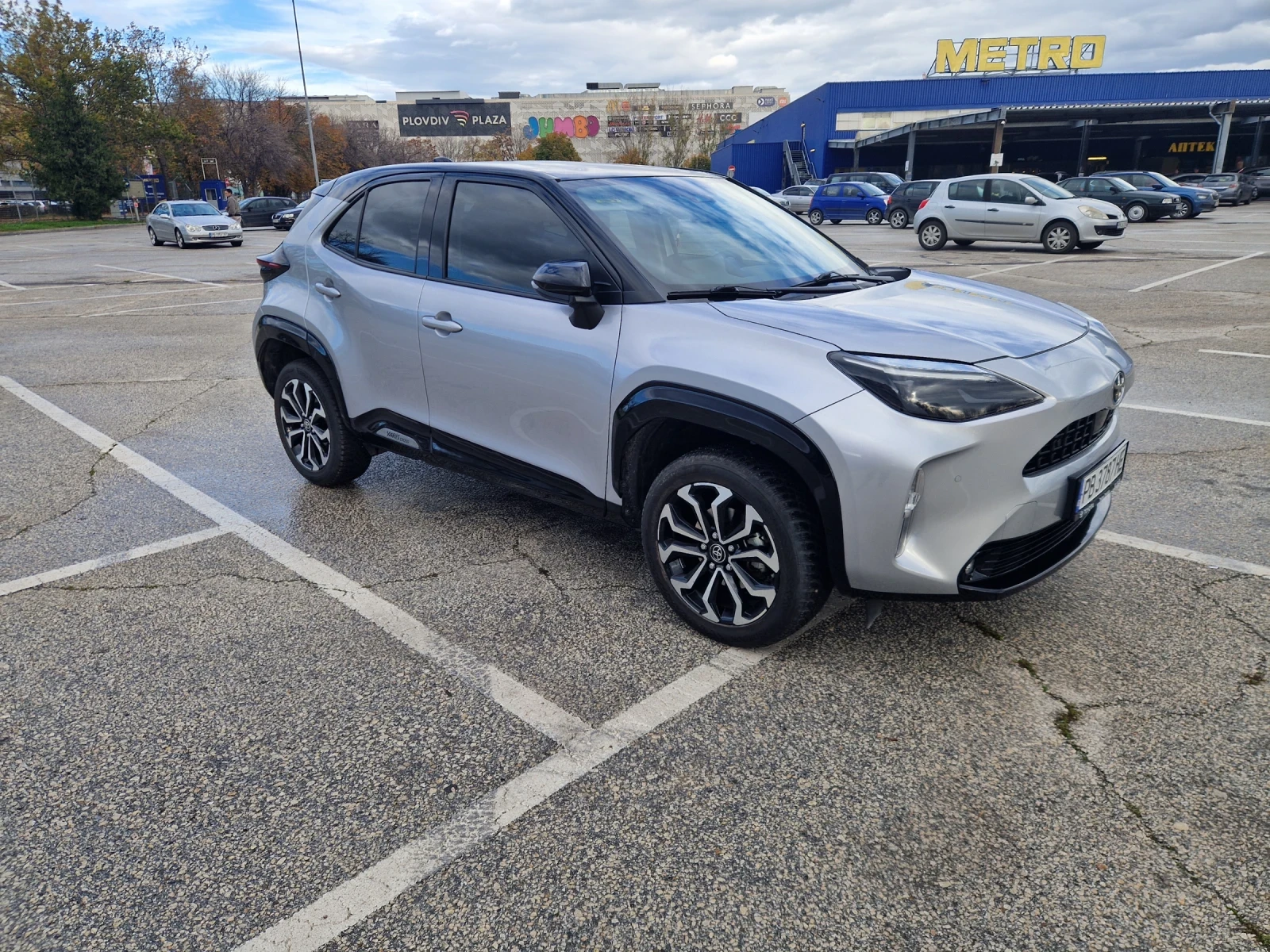 Toyota Yaris Cross Black Edition - изображение 2