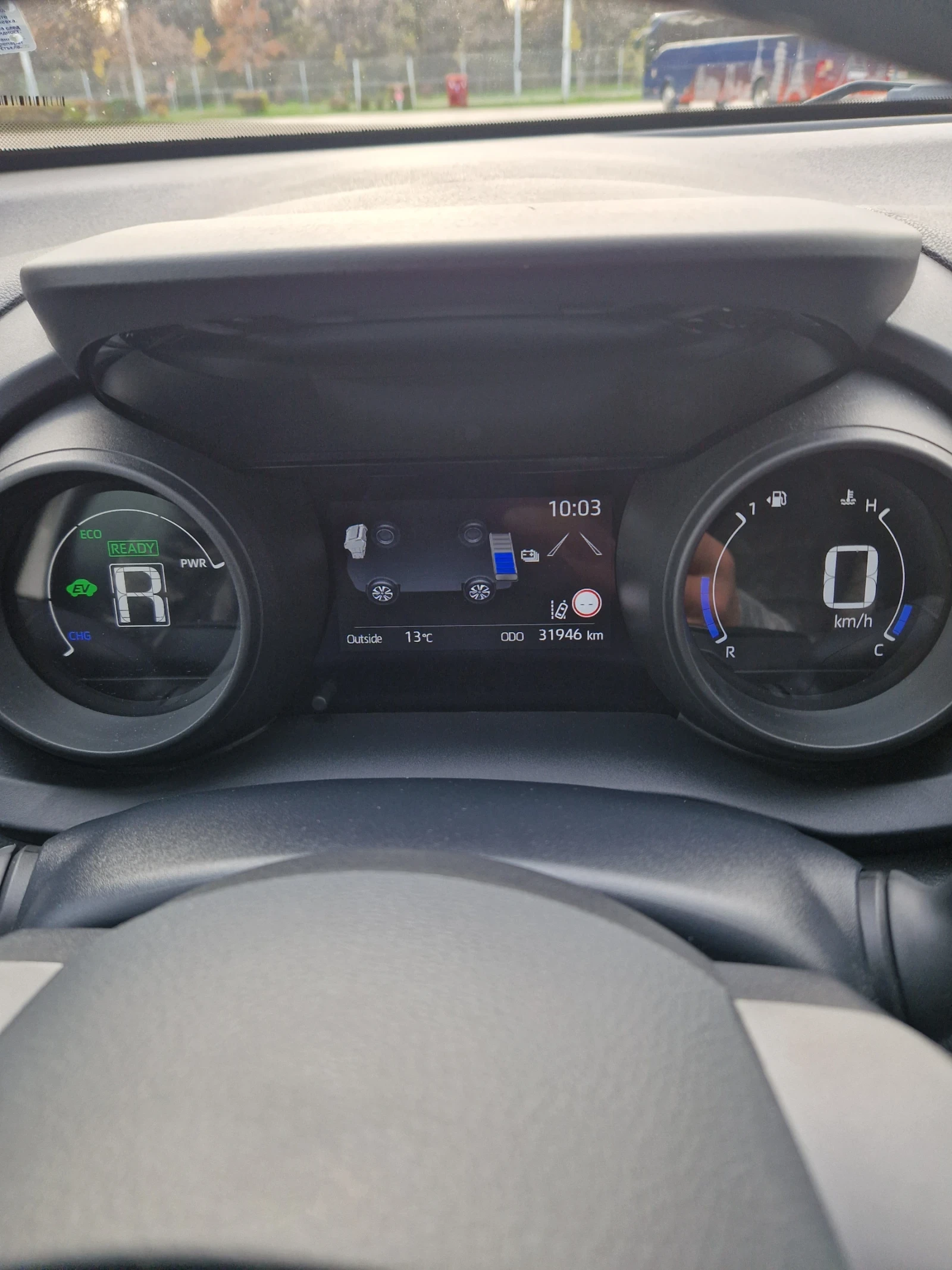 Toyota Yaris Cross Black Edition - изображение 5