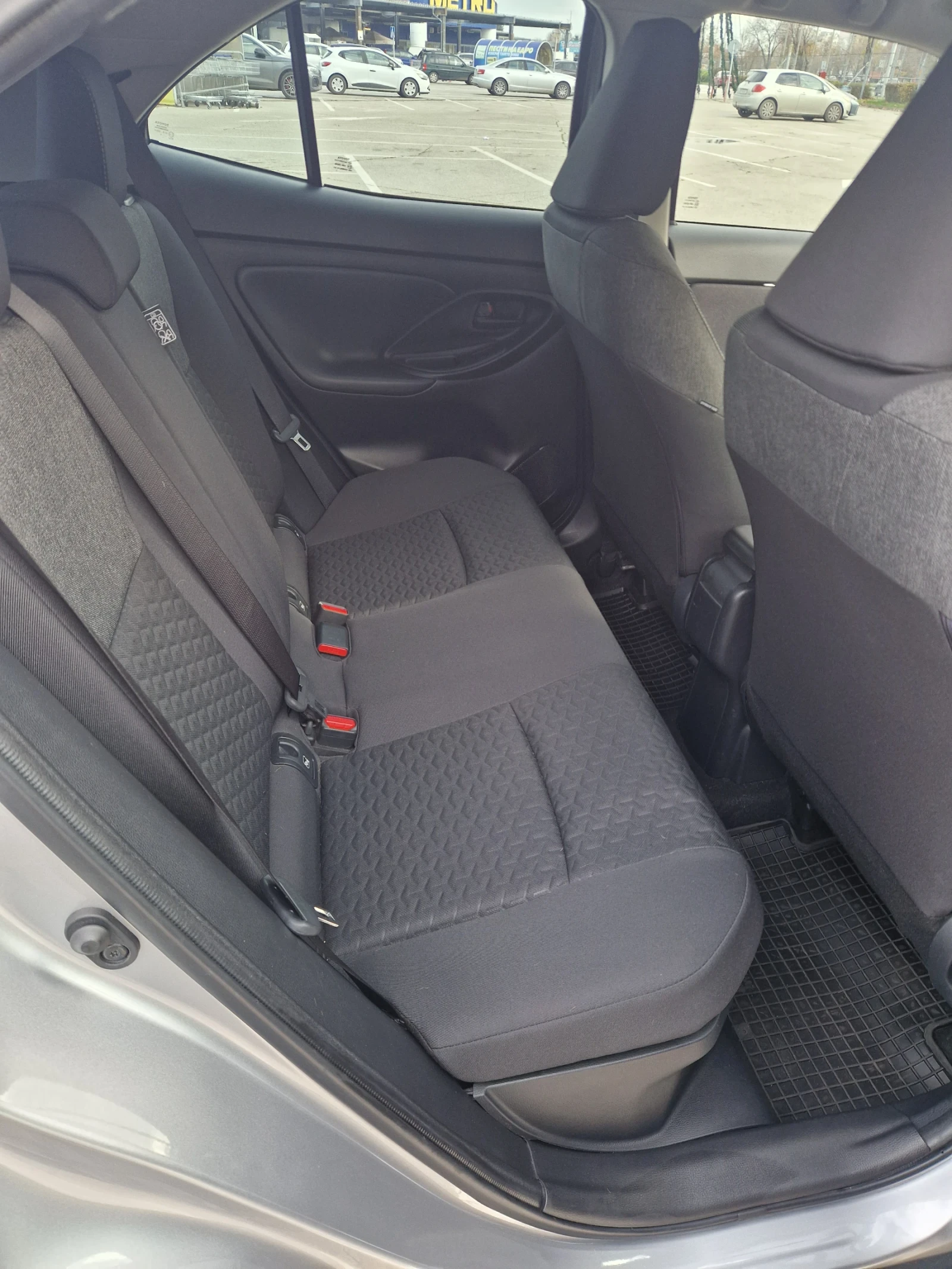 Toyota Yaris Cross Black Edition - изображение 10