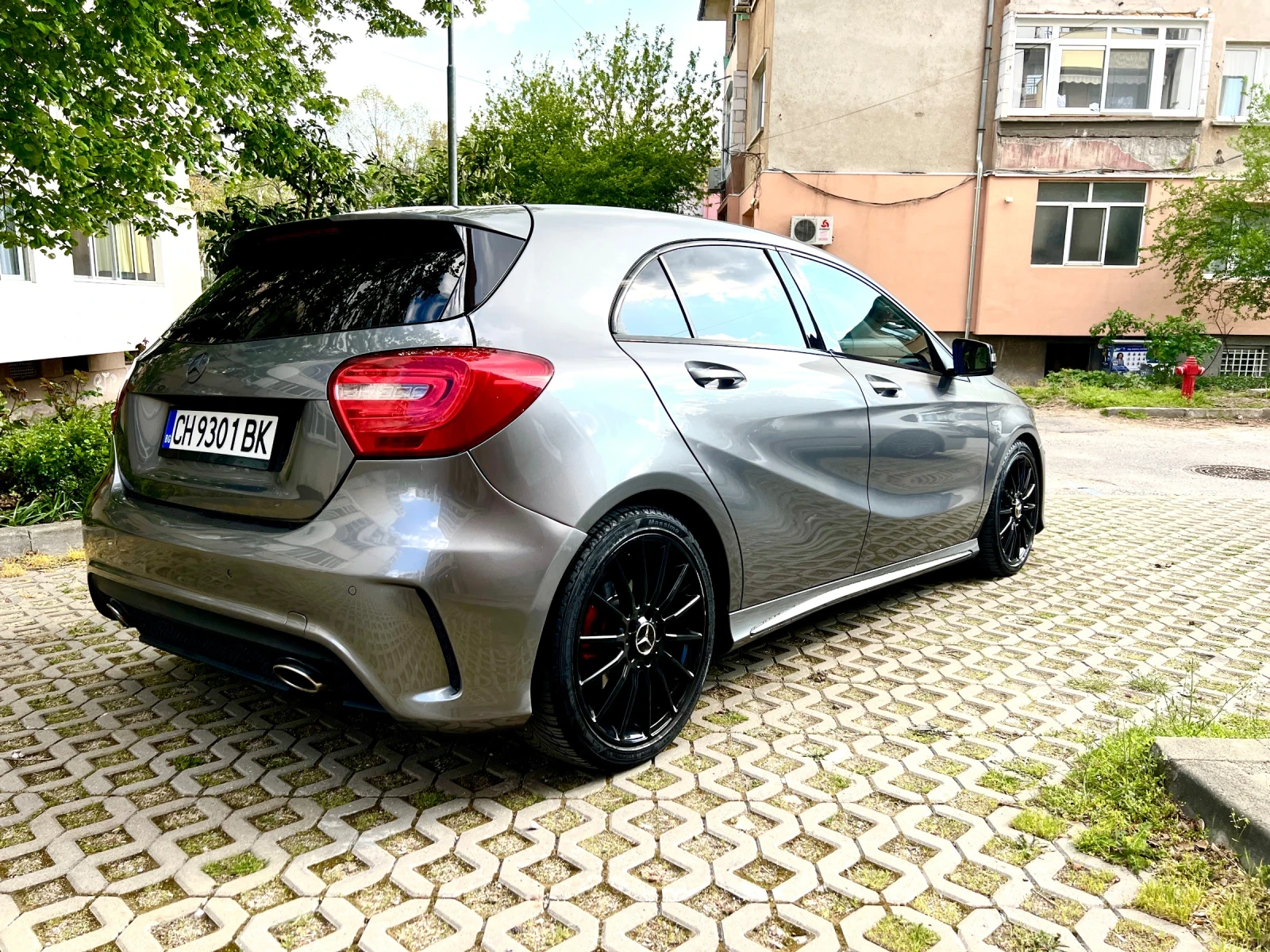 Mercedes-Benz A 180 AMG, снимка 3 - Автомобили и джипове - 53093721